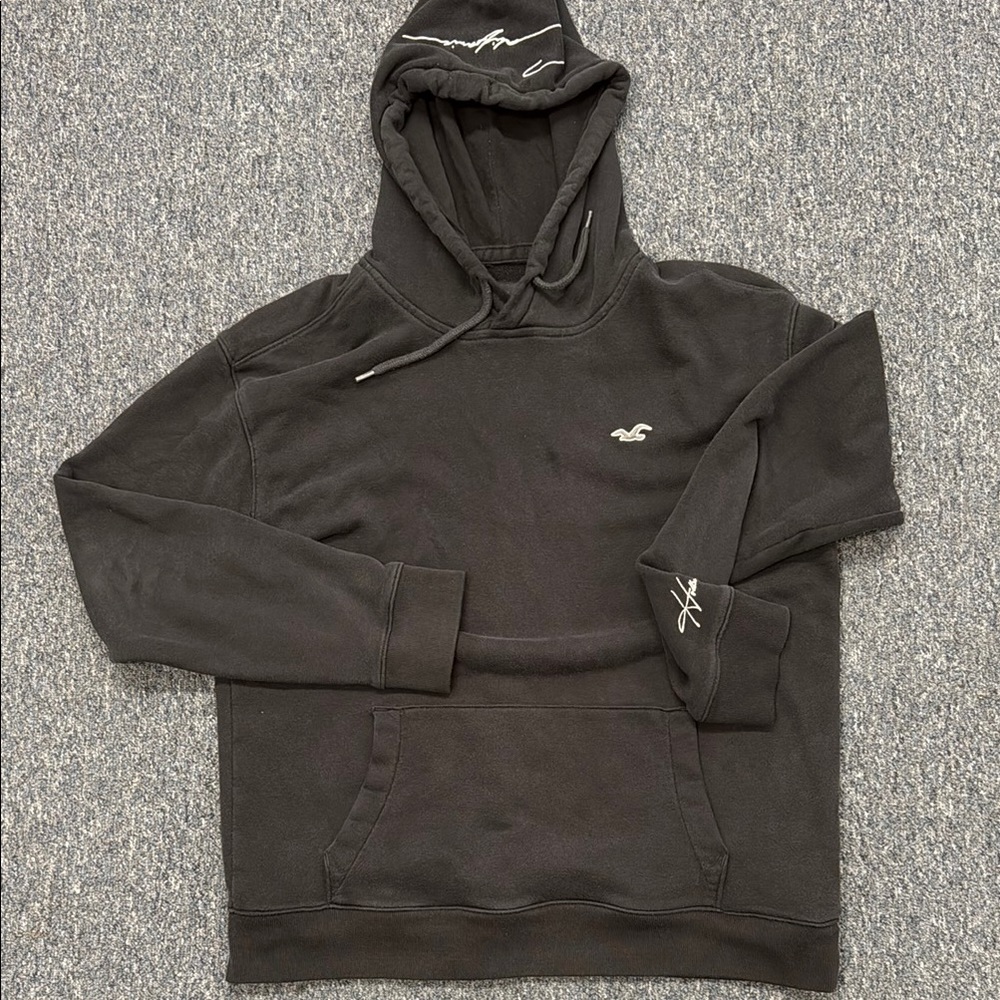 Hollister Black Sweatshirt Hoodie Casual Essential